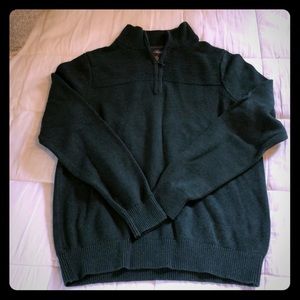 Men’s green sweater